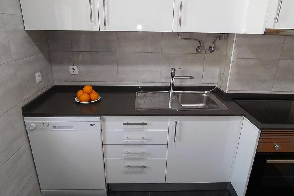 Apartment Lisboa/city/sunny Apar/metro/airport/wifi/air Cond Lissabon